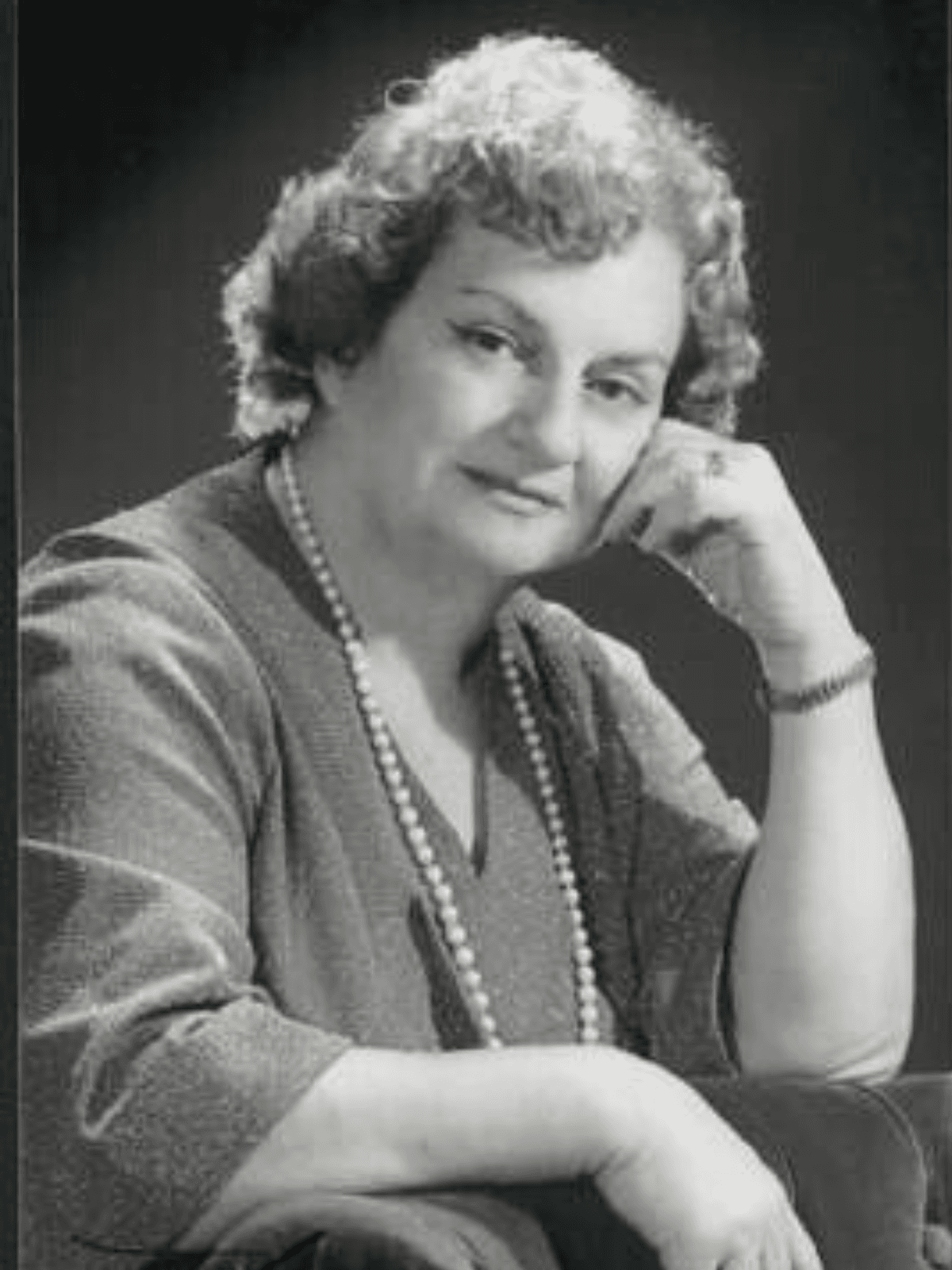 Elvira Savi: Una Apasionada de la Música