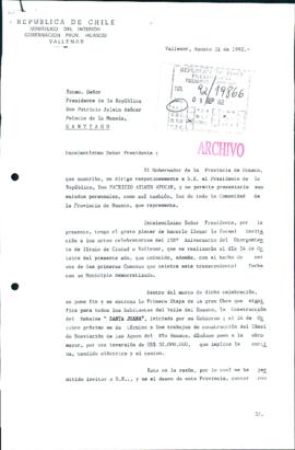 [Carta del Gobernador Provincial de Huasco dirigida al Presidente Patricio Aylwin, mediante la cual le invita a participar del 158° Aniversario del Otorgamiento de Título de Ciudad de Vallenar]