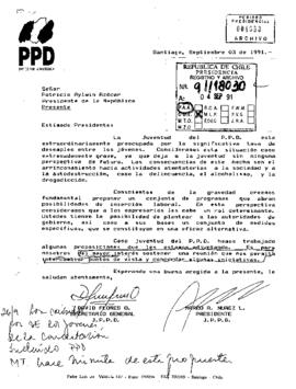 Carta enviada por la Juventud del Partido por la Democracia al Presidente de la República, Patricio Aylwin Azócar, en la que manifiesta su preocupación por el alto desempleo juvenil