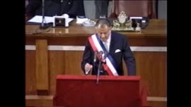 Presidente Aylwin ofrece discurso en el Congreso Nacional con motivo de la conmemoración del Comb...