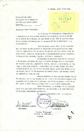 Carta del Sindicato de Trabajadores Independientes y Transitorios en Actividades Diversas “Los Almendros”, comuna de El Bosque, al Presidente de la República Patricio Aylwin Azócar, solicitando apoyo económico