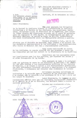 [Jubilados solicitan justicia y equidad al Presidente de la República]