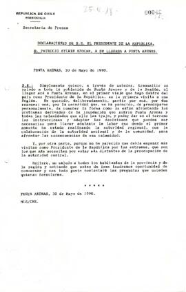 Declaraciones de S.E el Presidente de la República, D. Patricio Aylwin Azocar, a su llegada a Pun...