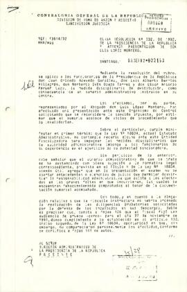 REF. 13614/92 Desde la División de Toma de Razón y Registro, Subdivisión Jurídica, de la Contraloría General de la República, dirigida al Señor Director Administrativo de la Presidencia de la República
