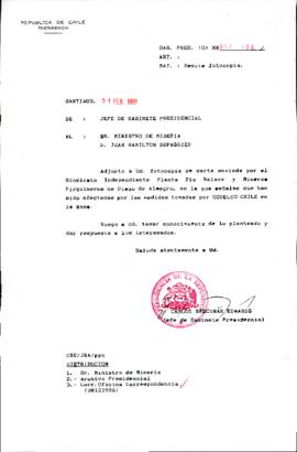 [Se remite a Ministro de Minería carta de Sindicado Planta Río relave y de Mineros y Pirquineros de Diego de Almagro]