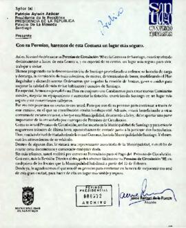 Carta dirigida al Presidente Patricio Aylwin por la Municipalidad de Santiago invitándolo a renovar su Permiso de Circulación 1992 en dicha comuna