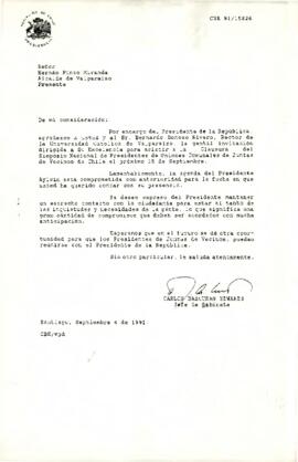 Carta de Carlos Bascuñán Edwards, Jefe de Gabinete Presidencial, a Hernán Pinto Miranda, Alcalde de Valparaíso, sobre invitación al Presidente de la República a clausura de Simposio Nacional de Juntas de Vecinos
