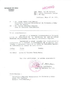 [Oficio Ord. N° 2256 de Jefe de Gabinete Presidencial, remite copia de carta]