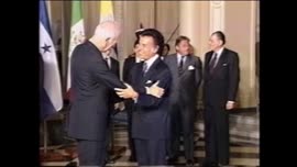 Presidente Aylwin asiste a la VI Cumbre Presidencial del Grupo de Río Buenos Aires 1 y 2 de diciembre de 1992, es recibido junto a otros mandatarios por el Presidente Menem: video