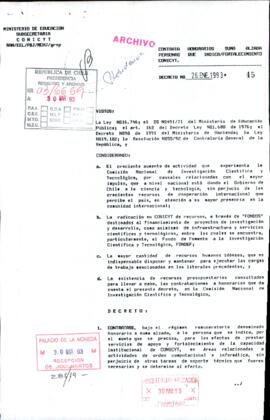 [Decreto N° 45 del Ministerio de Educación/CONICYT por contrata de nuevos funcionarios a honorarios]