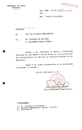 Remite carta de Don Roberto Concha Rojas, solicita reincorporación al Servicio de Tesorería de la Republica