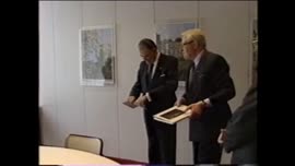 Presidente Aylwin se reúne con miembros del Wissenschaftszentrum : video