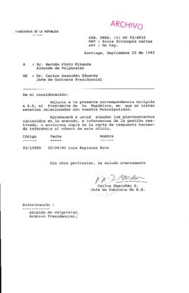 [Oficio  Gab. Pres. Ord. N° 4932 de Jefe de Gabinete Presidencial, remite copia de carta que se indica]