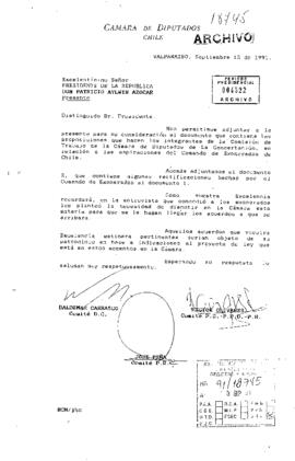 Carta enviada por los diputados Baldemar Carrasco, Héctor Olivares y José Peña al Presidente Patricio Aylwin, mediante la cual remiten un documento con propuestas de reparación económica y social para los exonerados políticos