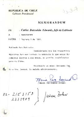 Memorándum del sr. Carlos Bascuñán Edwards dirigido al Presidente de la República, comunicándole el envío de documentos que requieren de manera urgente su firma