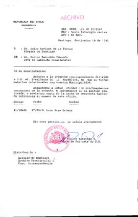 [Se adjunta correspondencia a Alcalde de Santiago]