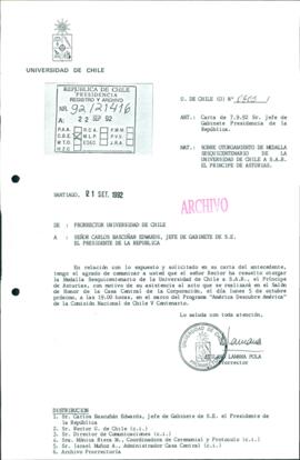 [Oficio N° 805 de Prorector Universidad de Chile, en relación al otorgamiento Medalla Sesquicentenario]