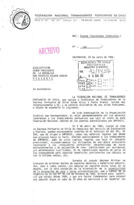 [Federación Nacional de Trabajadores Portuarios de Chile, expone inquetudes de su sector laboral]