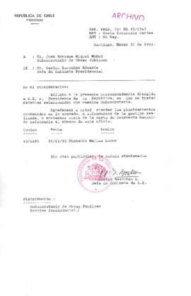 [Oficio Gab. Pres. Ord. N° 1542 de Jefe de Gabinete Presidencial, remite copia de carta que se indica]