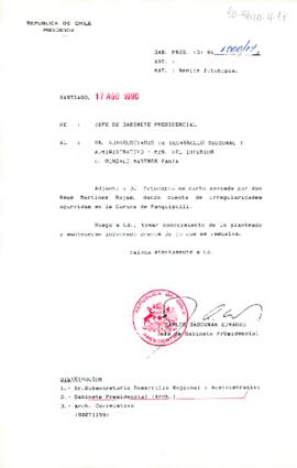 [Carta de Jefe de Gabinete a Subsecretario de Desarrollo Regional remitiendo carta de René Martínez sobre irregularidades en Panguipulli]