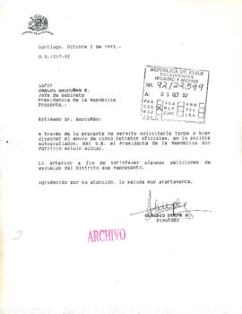[Diputado solicita fotografias oficiales del Presidente]