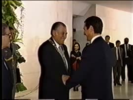 Presidente Aylwin es condecorado por el Presidente Collor de Mello en Brasil: video
