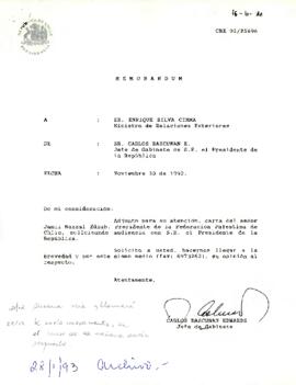 Memorándum de parte de Jefe de Gabinete Presidencial, Carlos Bascuñán Edwards, al Ministro de Relaciones Exteriores, Enrique Silva Cimma