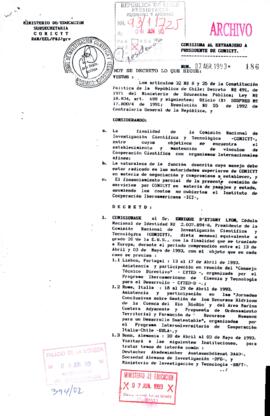 [Copia de Decreto N° 186 de Ministerio de Educación, comisiona al extranjero a Presidente de CONI...