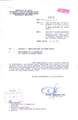 [Oficio Ord. N° 1670 de Alcalde de Cerro Navia, rectifica grado propuesto para cargo de administrador municipal]