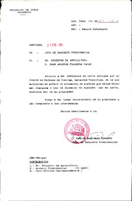 [Se remite a Ministro de Agricultura carta de Comité de Defensa de Tierras]